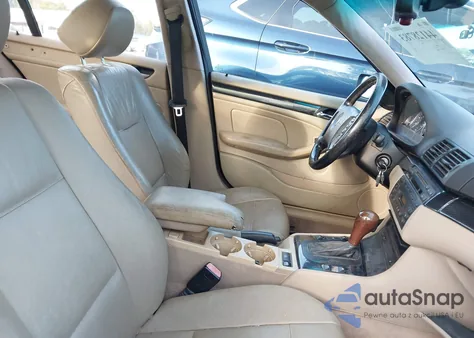 2001 BMW 330I z USA, uszkodzony, nr VIN WBAAV53491FJ64666